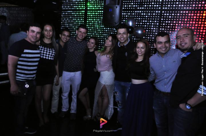 Foto 23 de PISO V - Sábado 5 de julio de 2017 en Bar Piso V Bucaramanga, Bucaramanga