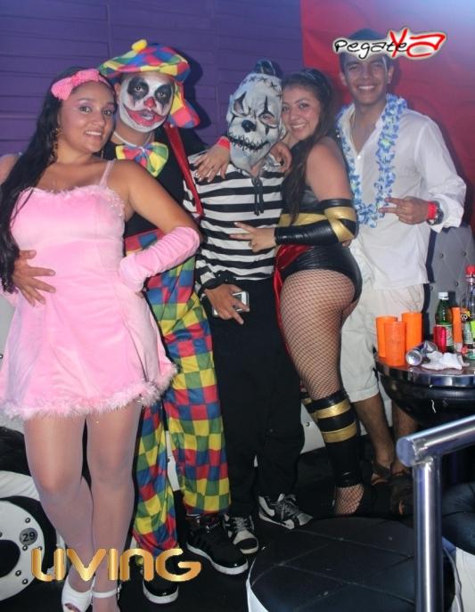 Foto 14 de Living Night Club - Halloween 2014 en Living Night Club, Cali