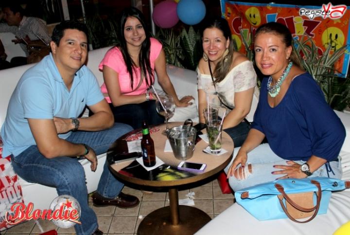 Foto 22 de Blondie - 4to FDS Nov 2014 en Blondie Bar Cali, Cali