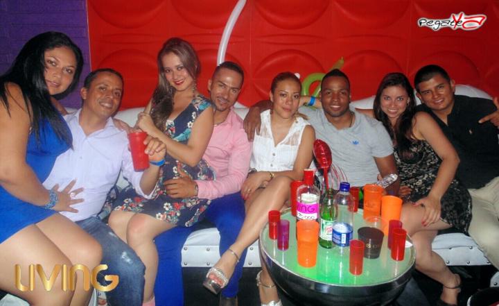 Foto 51 de Living - Amor y Amistad en Living Night Club, Cali