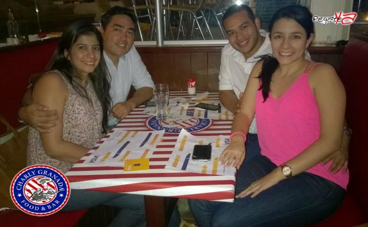 Foto 24 de Charly Food Bar - 1er FDS Nov 2014 en Charly Food Bar, Cali