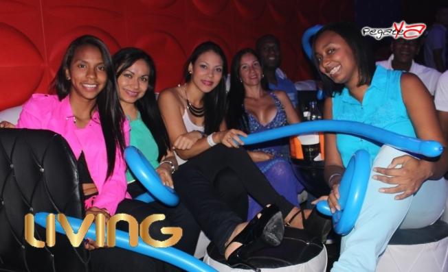 Foto 60 de Living - 4to FDS Nov 2014 en Living Night Club, Cali