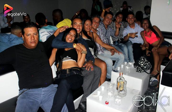 Foto 23 de Epika - Amor y Amistad 2015 en Epika Night Club, Cali