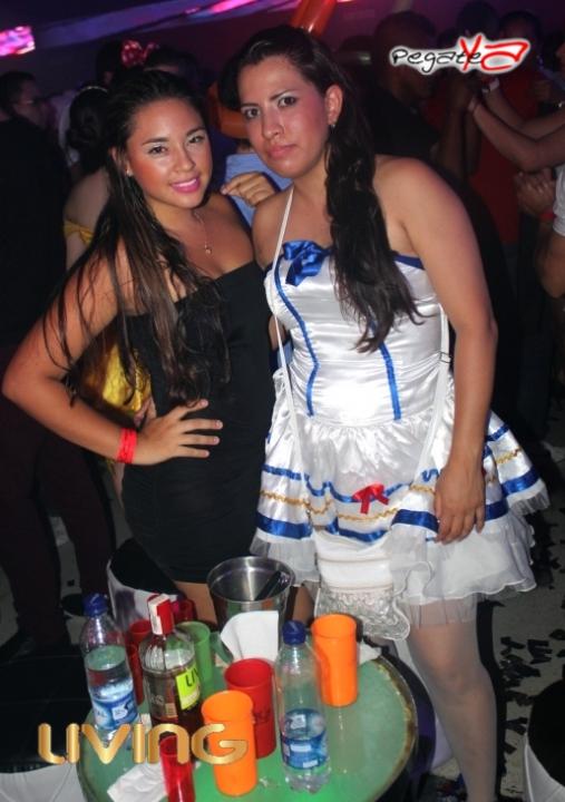 Foto 15 de Living Night Club - Halloween 2014 en Living Night Club, Cali