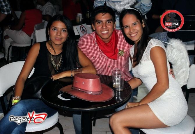 Foto 30 de Ampm Bar - Halloween 2014 en Am / PM Bar - Cali, Cali