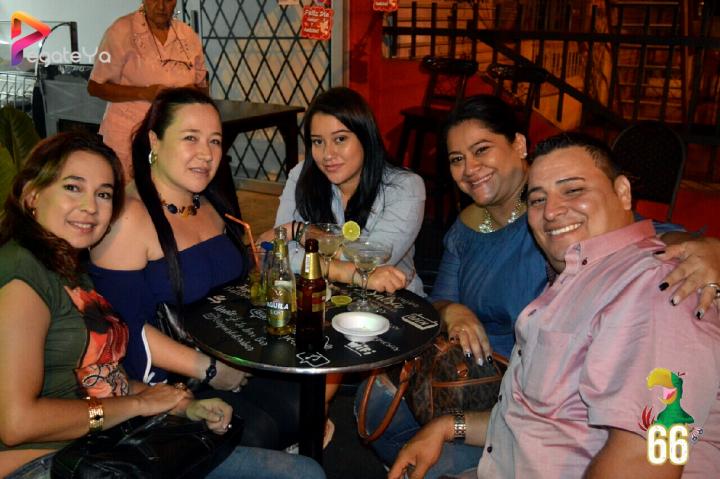 Foto 12 de La lora Bar - AMOR & AMISTAD Sept. 2016 en La Lora Bar, Cali