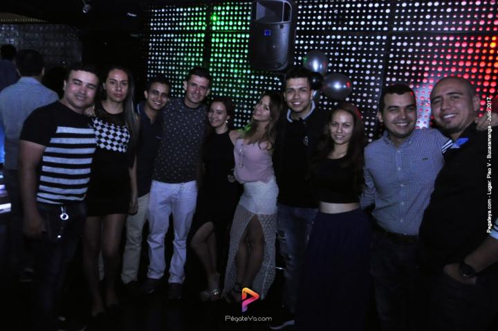 Foto 24 de PISO V - Sábado 5 de julio de 2017 en Bar Piso V Bucaramanga, Bucaramanga