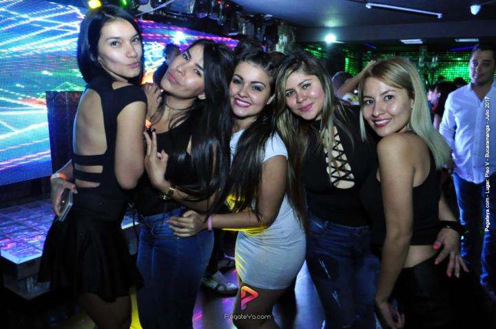 Foto 6 de PISO V - Sabado 22 de julio de 2017 en Bar Piso V Bucaramanga, Bucaramanga