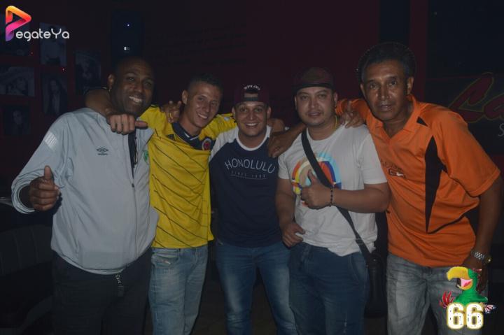 Foto 20 de La lora Bar - 2do Fds Mayo 2016 en La Lora Bar, Cali