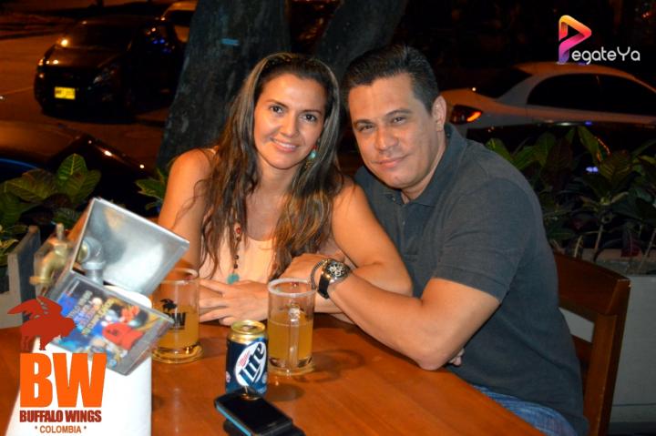 Foto 5 de Bufalo Wings - 1er FDS Agosto 2015 en Búfalo Wings - Cali, Cali