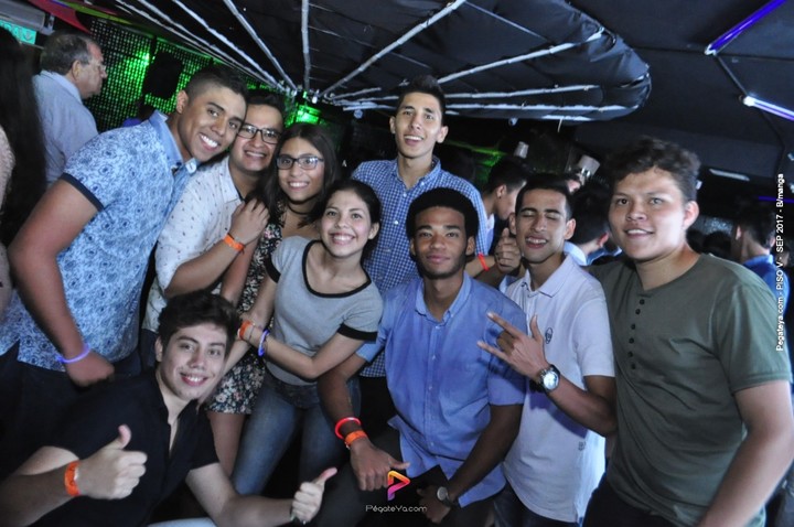Foto 56 de PISO V - viernes 29 de sep 2017 en Bar Piso V Bucaramanga, Bucaramanga