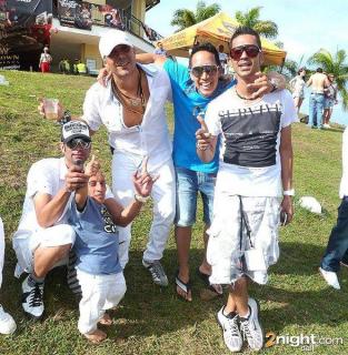 Foto 11 de BLACK AND WHITE Colombia en BLACK AND WHITE Colombia