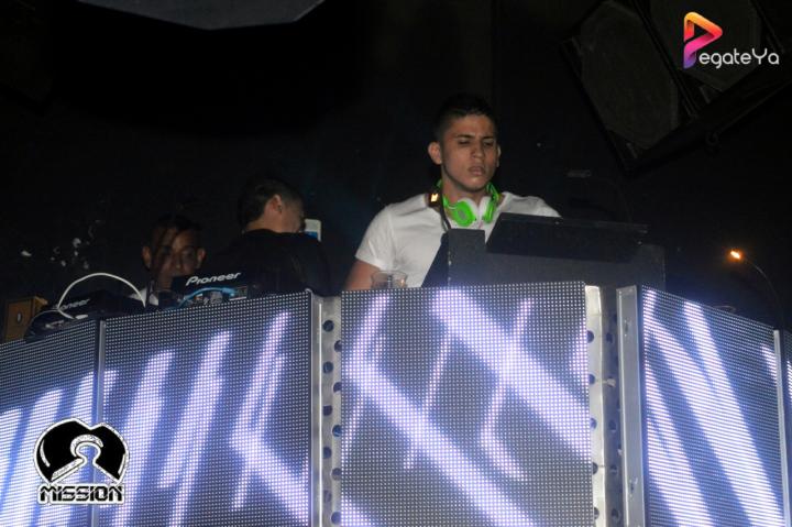 Foto 59 de 5ta Edicion Fiesta Blanca - Mission Club en Pegateya Cali, Cali