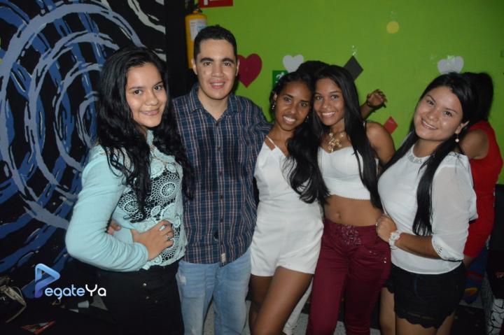 Foto 6 de El manicomio sabado 7 de marzo de 2015 en Discoteca El Manicomio Bucaramanga, Bucaramanga