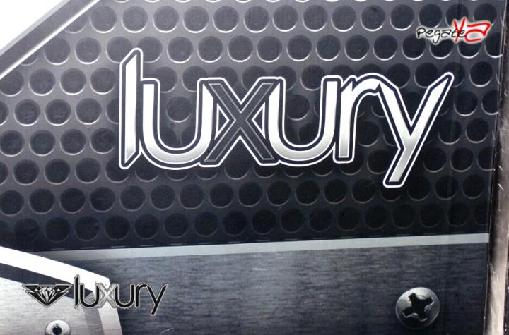 Foto 21 de Luxury - Septiembre 20 en Discoteca Luxury Medellin, Medellín