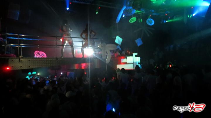 Foto 99 de Mission Club - 4ta Edición Fiesta Blanca en Mission Club, Cali
