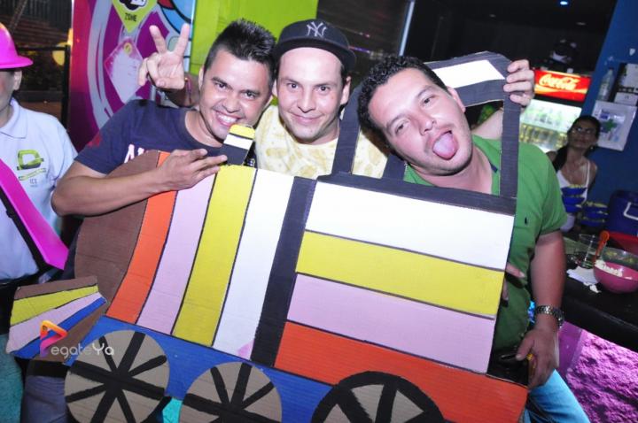 Foto 37 de El manicomio sábado 18 de abril 2015 en Discoteca El Manicomio Bucaramanga, Bucaramanga