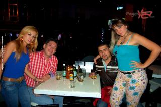 Foto 4 de Fotos T BAR Medellin 29 sep 2012 en Discoteca T Bar Medellin, Medellín