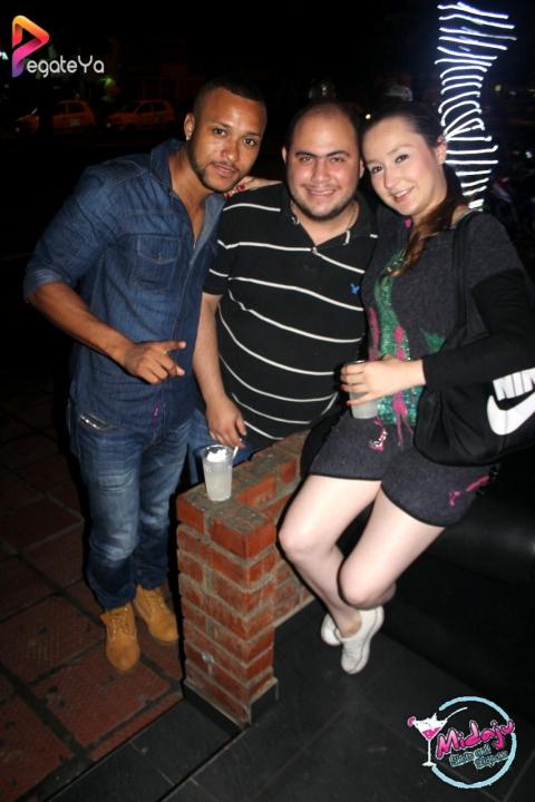 Foto 2 de Midaju - 2do FDS Oct 2015 en Midaju Bar