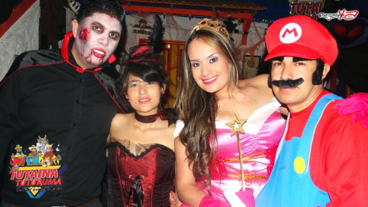 Foto 19 de Tutaina - Halloween 2014 en FONDA TUTAINA Medellin, Medellín
