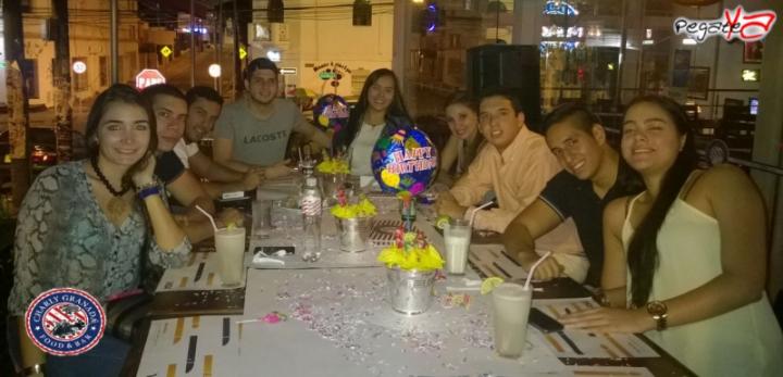 Foto 10 de Charly Food Bar - 4to FDS Nov. 2014 en Charly Food Bar, Cali
