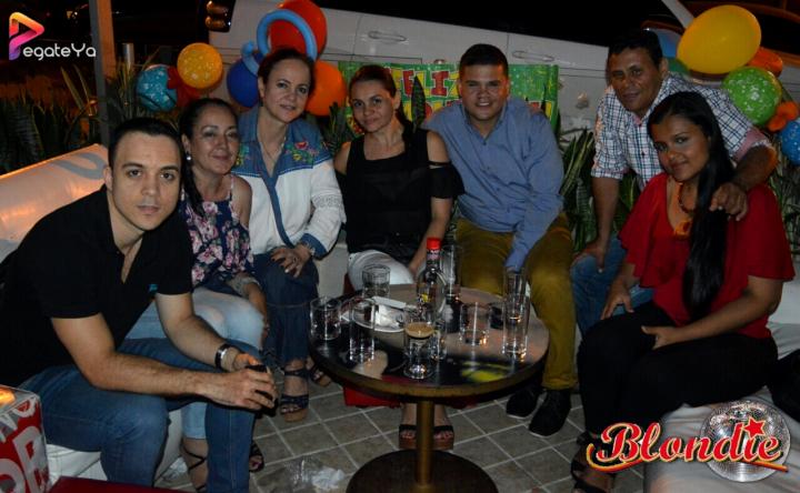 Foto 27 de Blondie - 3er Fds Mayo 2017 en Blondie Bar Cali, Cali
