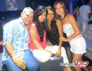 Foto 45 de Dubai Night Club - el Charrito Negro en Dubai Night Club