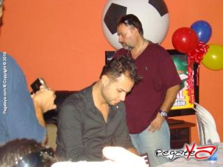 Foto 2 de Tony Dize Firma de Autografos 2010 en Tony Dize Firma de Autografos 2010, Bucaramanga