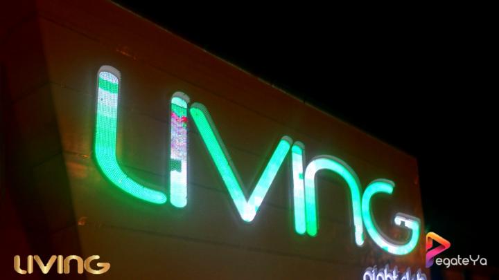 Foto 8 de Living - Abril 25 del 2015 en Living Night Club, Cali