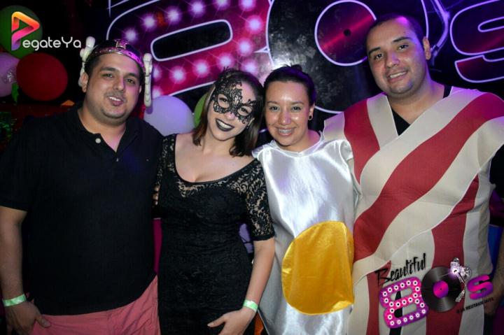 Foto 7 de Beautiful 80`s - Halloween 2015 en Beautiful 80`s Cali, Cali