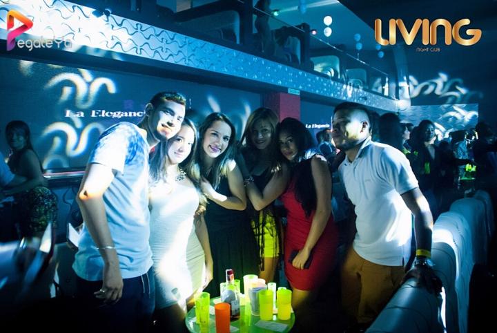 Foto 17 de Living Night Club - 1er fds Junio 2016 en Living Night Club, Cali