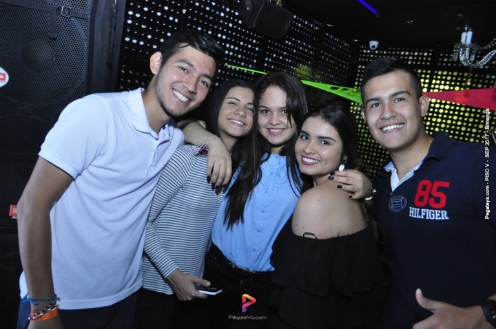 Foto 57 de PISO V - viernes 29 de sep 2017 en Bar Piso V Bucaramanga, Bucaramanga