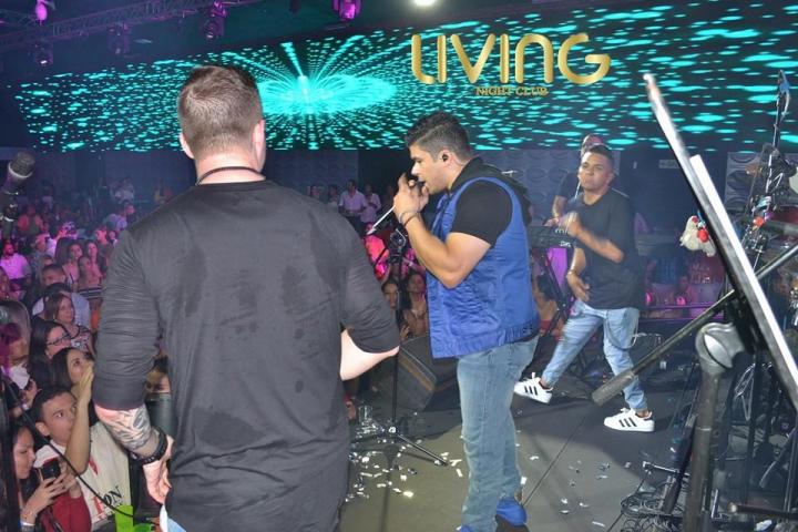 Foto 41 de Living Night Club - 3er Aniversario 2016 en Living Night Club, Cali