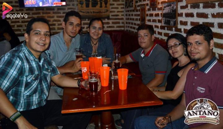 Foto 10 de ANTAÑO RESTO - 4to FDS MAYO 2017 en Antaño Resto, Cali