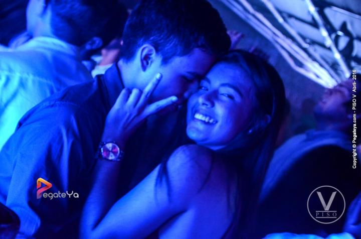 Foto 27 de PISO V - Sabado 16 de abril 2016 en Bar Piso V Bucaramanga, Bucaramanga