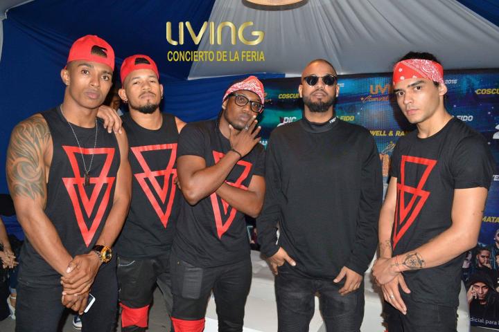 Foto 41 de Living Conciertos Feria De Cali 2016 en Living Night Club, Cali