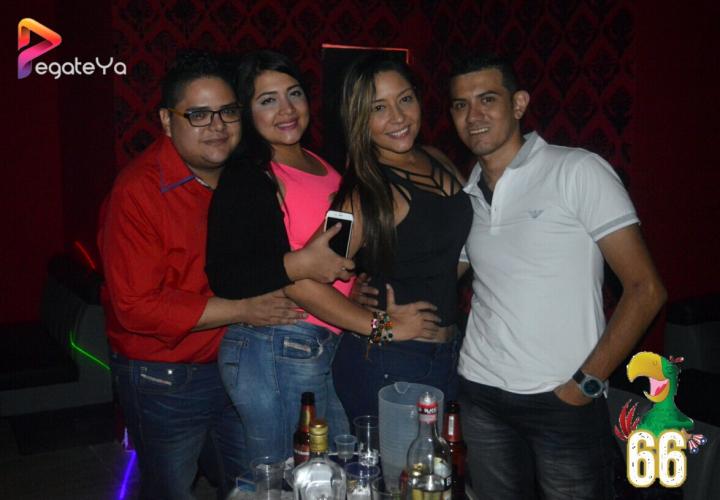 Foto 16 de La lora Bar - 1er Fds Mayo 2016 en La Lora Bar, Cali