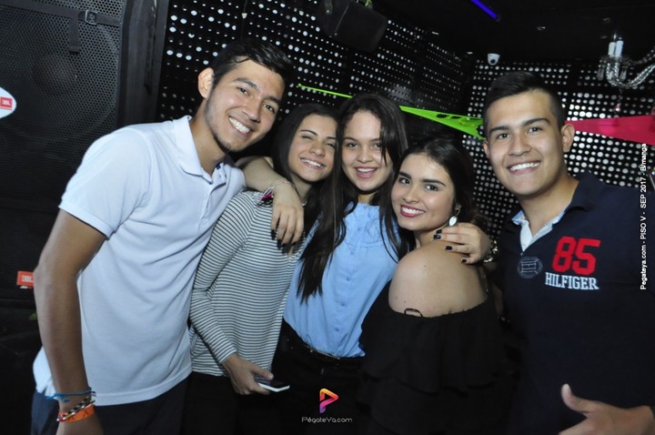 Foto 58 de PISO V - viernes 29 de sep 2017 en Bar Piso V Bucaramanga, Bucaramanga