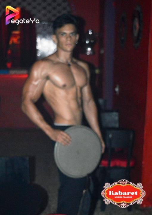 Foto 1 de Kabaret - 3er FDS Mayo 2015 en Kabaret - Granada, Cali