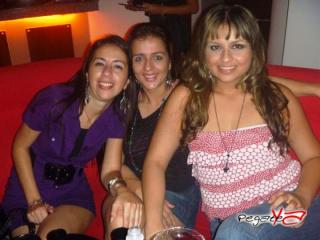 Foto 3 de Marzo 24 del 2012 en Zalez Bar Karaoke Cali, Cali