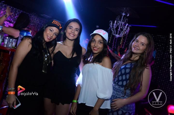 Foto 28 de PISO V - Sabado 16 de abril 2016 en Bar Piso V Bucaramanga, Bucaramanga