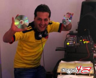 Foto 7 de Octubre 12 del 2013 en Babel / Barra Libre Cali, Cali