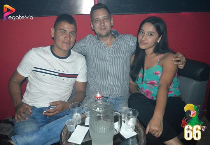 Foto 18 de La lora Bar - 3er Fds Mayo 2016 en La Lora Bar, Cali