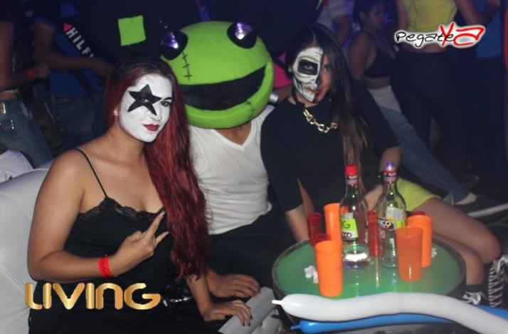 Foto 19 de Living Night Club - Halloween 2014 en Living Night Club, Cali