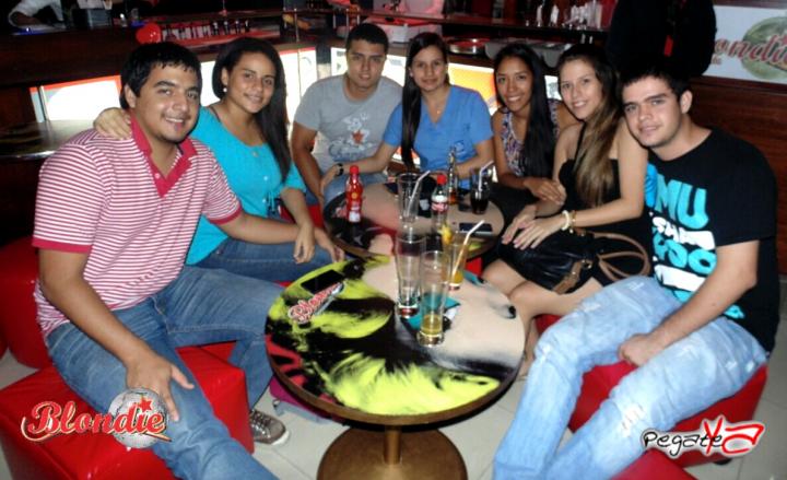 Foto 39 de Blondie - Amor y Amistad en Blondie Bar Cali, Cali