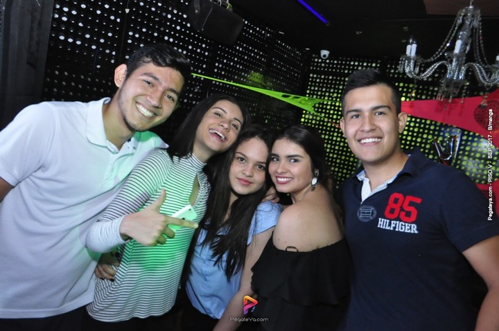 Foto 59 de PISO V - viernes 29 de sep 2017 en Bar Piso V Bucaramanga, Bucaramanga