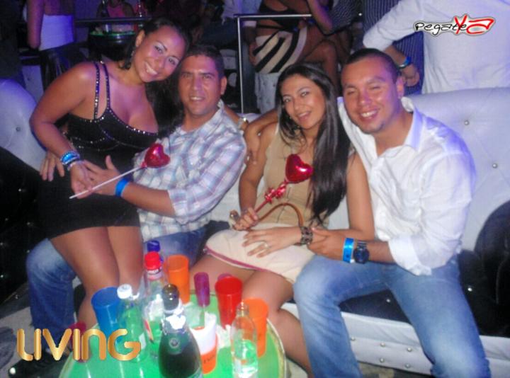 Foto 56 de Living - Amor y Amistad en Living Night Club, Cali