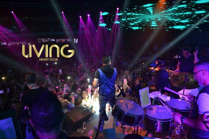 Foto 43 de Living Night Club - 3er Aniversario 2016 en Living Night Club, Cali