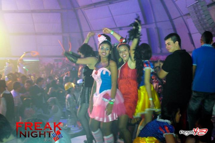 Foto 430 de Lolas - Halloween 2014 en Lolas Club Menga Cali, Cali