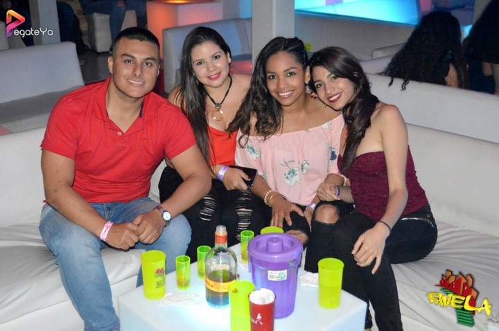 Foto 17 de Favela - 4to Fds Sept. 2017 en Favela Club Menga, Cali